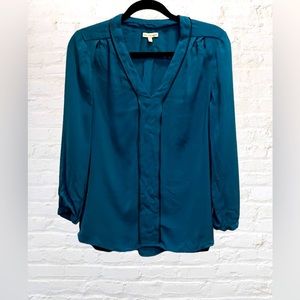 Calvin Klein Womenswear Long Sleeve Silky Blouse, Size Small